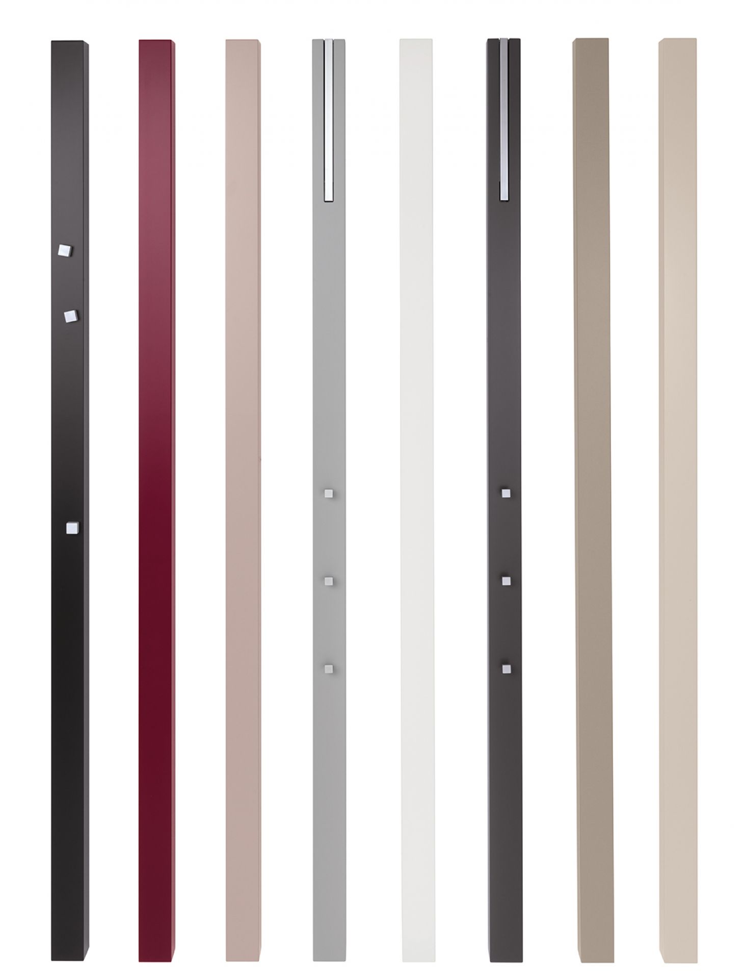 Schönbuch Line Garderobenelemente in verschiedenen Farben: Moderne Wandgarderobe mit minimalistischem Design für Flur und Eingangsbereich.
