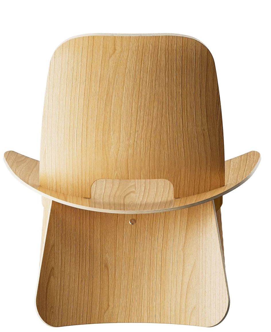 Nahaufnahme des Blomus Nagomi Chair Stuhls aus hellem Holz, modernes Design für Esszimmer und Wohnbereich.
