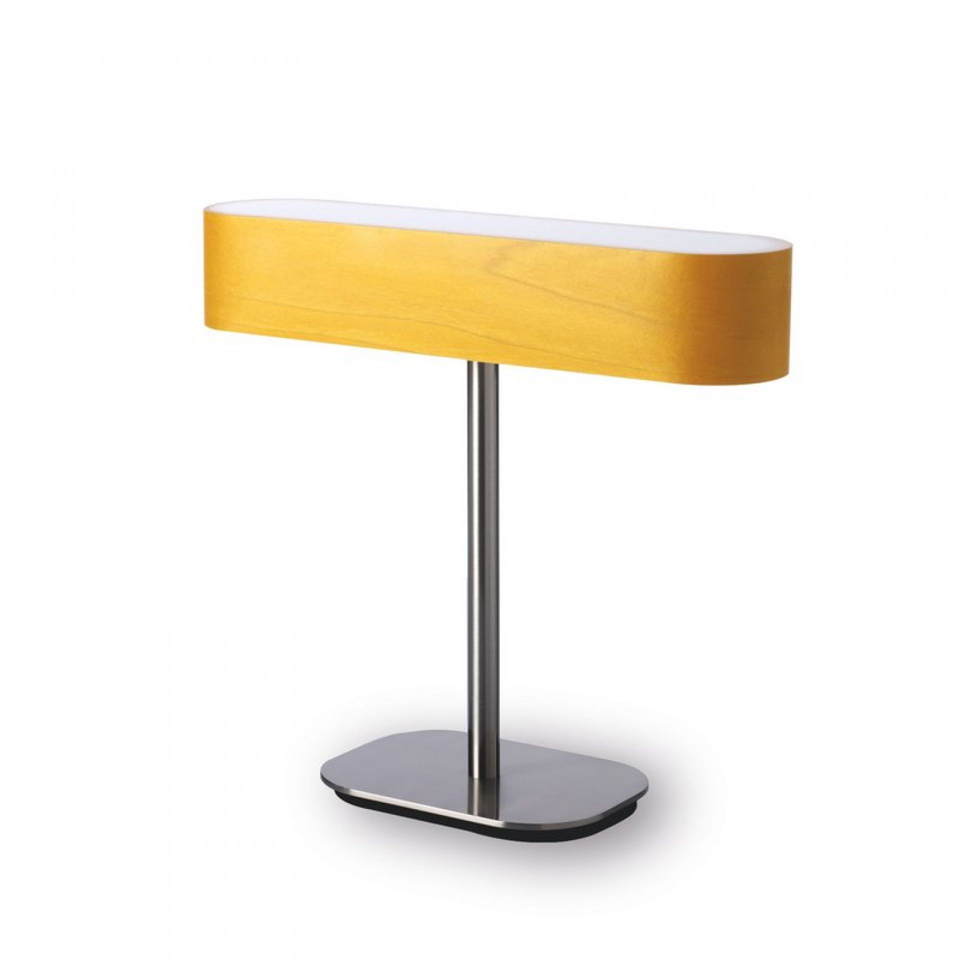 I-Club Tischleuchte von LZF Lamps mit gelbem Holzschirm und Metallfuß.