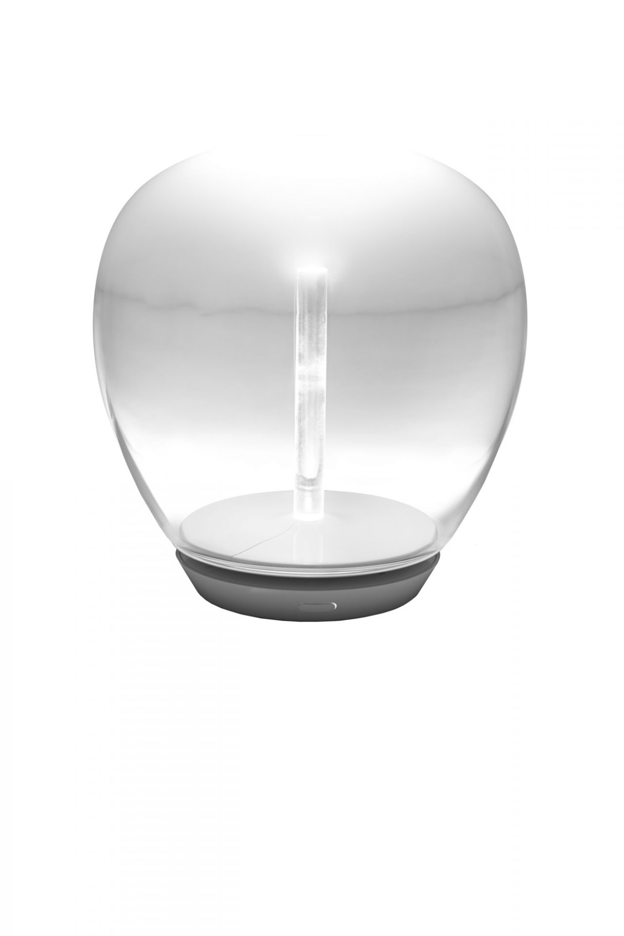 Empatia Tischleuchte von Artemide: Moderne Lampe mit transparentem Glaskörper und sanftem Licht.