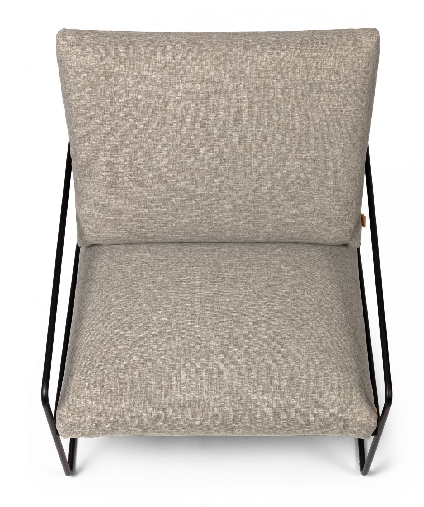 Desert Sessel mit schwarzem Gestell: Bequemer Outdoor Sessel mit Textilbezug in Beige.