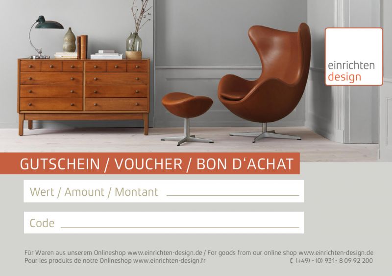 Gutschein 100 Euro für Möbel und Wohndesign. Einrichtungsideen mit Sessel und Kommode.