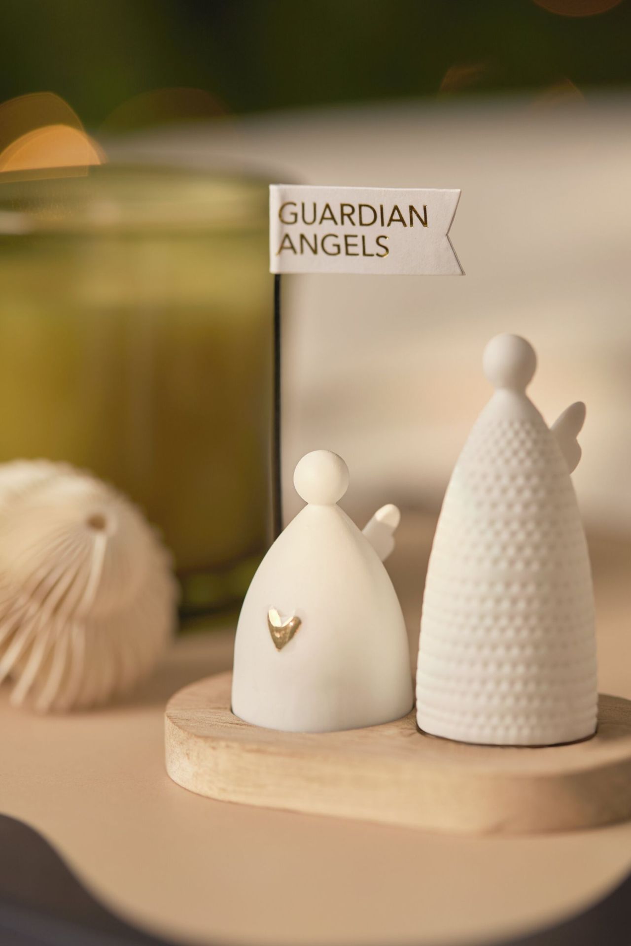Kerstgroet, beschermengelen, cadeauwielen