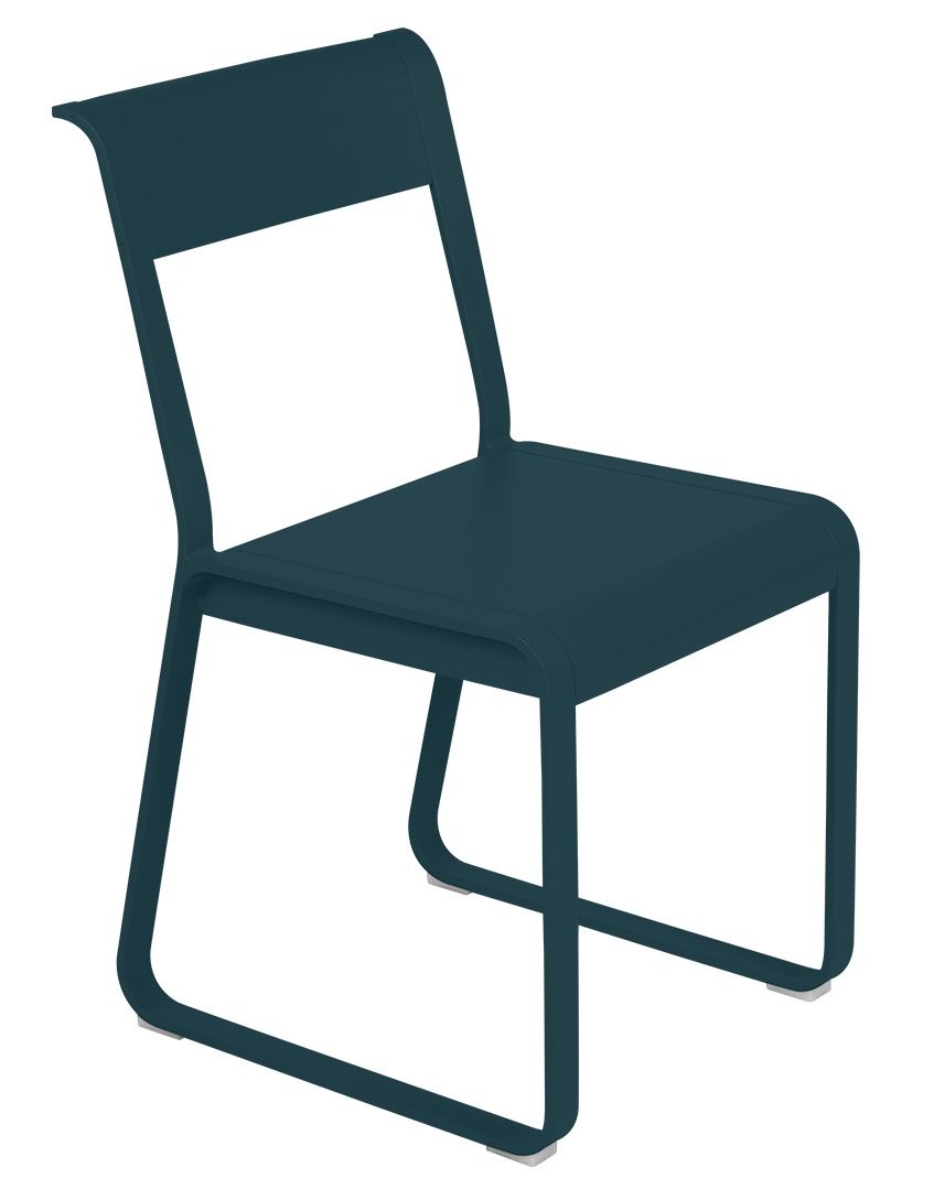 Blauer Bellevie Stuhl von Fermob, moderner Outdoor Stuhl aus Metall für Garten und Terrasse.