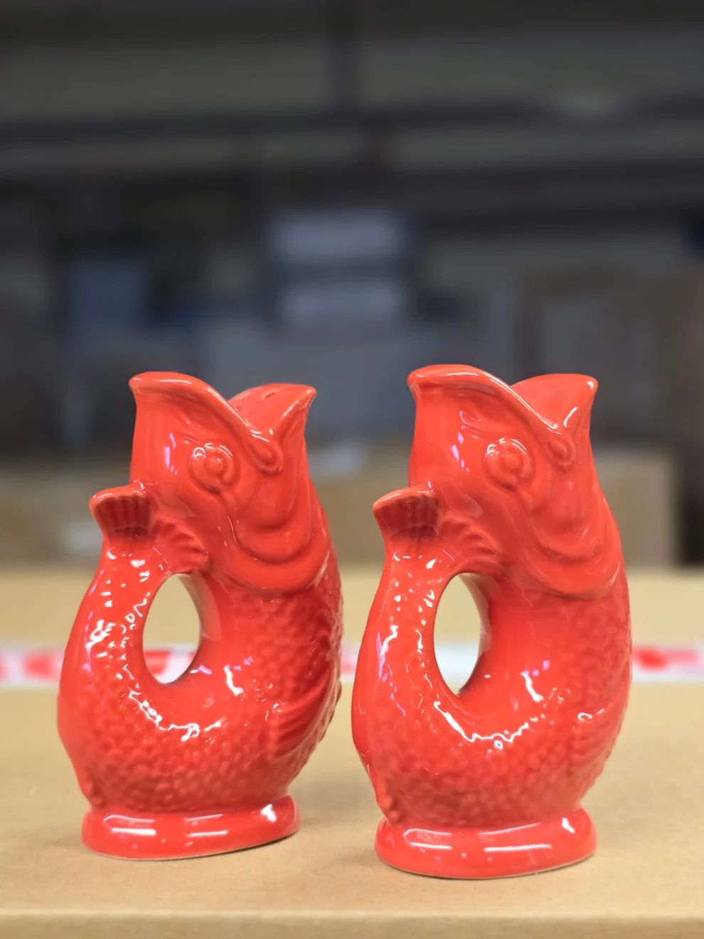 Gluggle Fisch-Salz- und Pfefferstreuer Set, rote Keramik, originelles Küchenaccessoire und Tischdekoration.