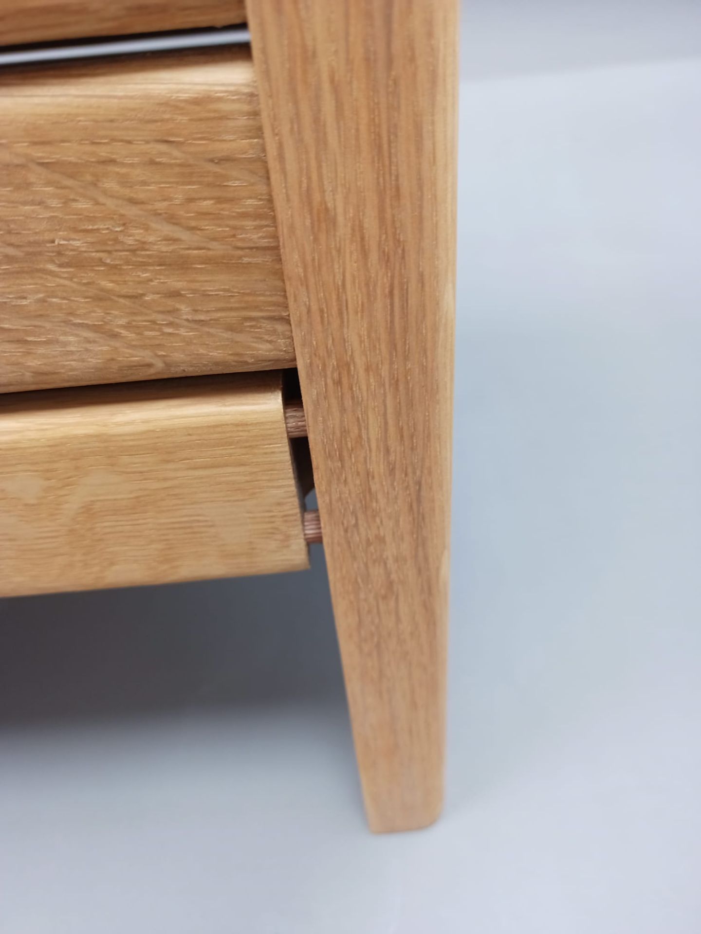 A Line kistbank 68 eiken geolied Form & Refine EXEMPLAAR MET GEBREKEN