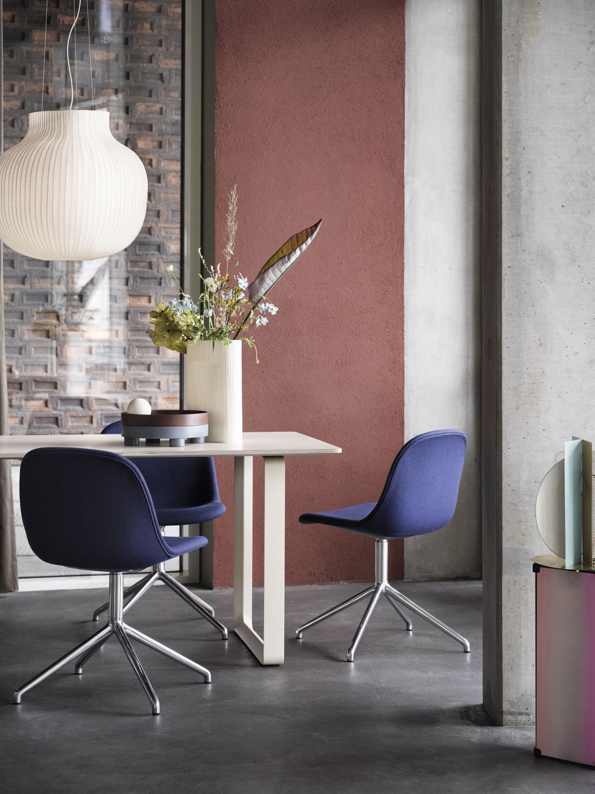 Ridge-vaas Muuto H 35 beige