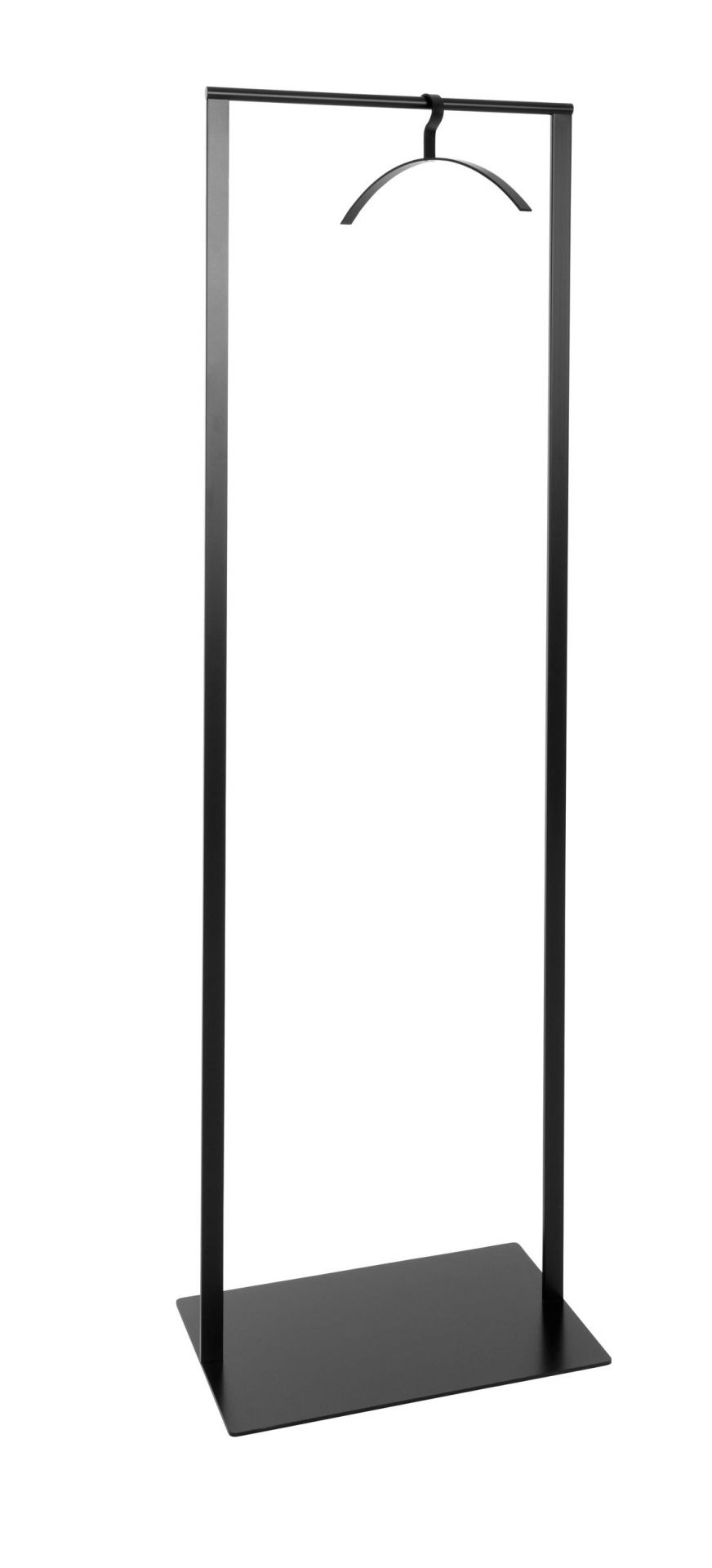 Schönbuch Slim Garderobenständer, minimalistisches Design mit schwarzem Metallrahmen und integrierter Kleiderstange für Jacken.