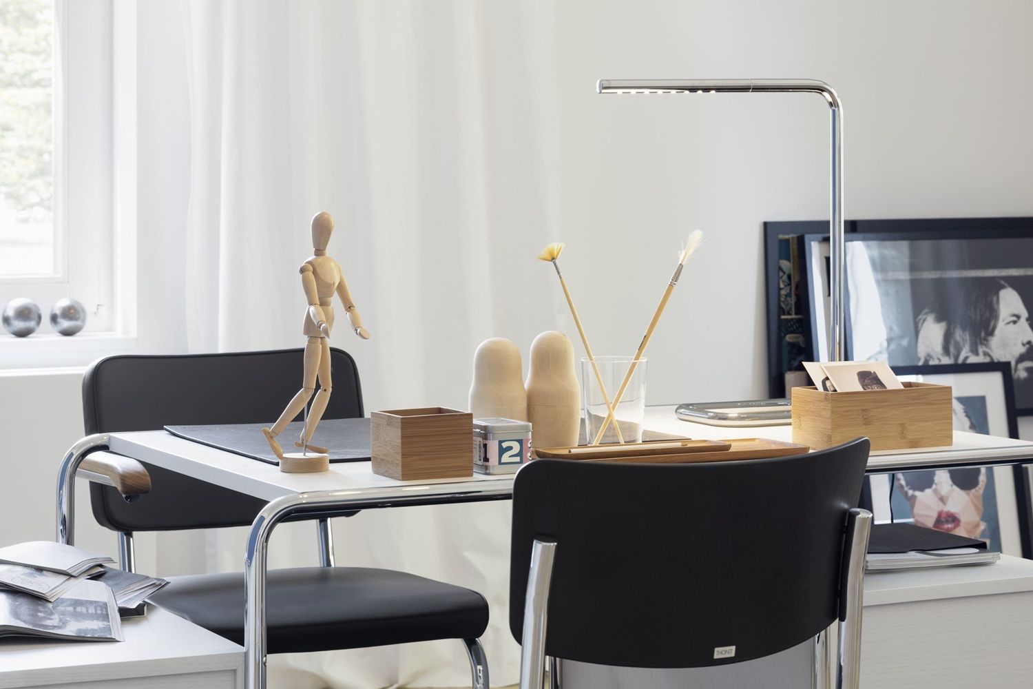 S 43 Klassieke stalen buisstoel met vrijdragende poten CHROOM/ZWART Thonet VOORKEURSCOMBINATIE