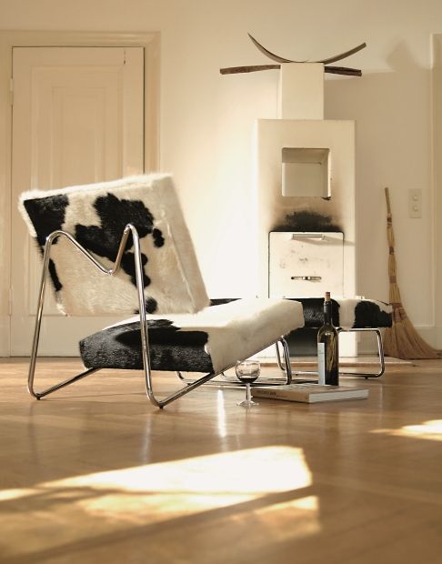 Hirche Lounge Chair fauteuil met koeienhuid Richard Lampert