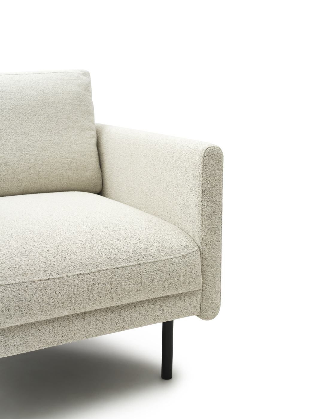 Detailaufnahme vom Rar Lounge Chair Sessel von Normann Copenhagen in Weiß mit schwarzem Bein.