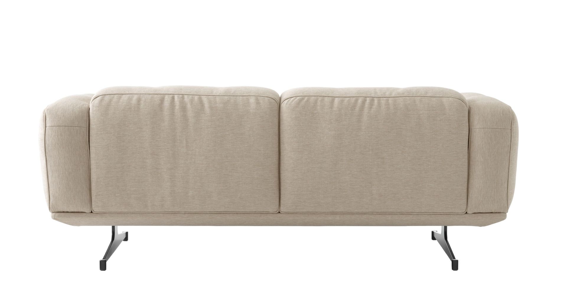 Rückansicht des AndTradition Inland Sofas AV22 / AV23 in Beige mit minimalistischen schwarzen Metallbeinen.