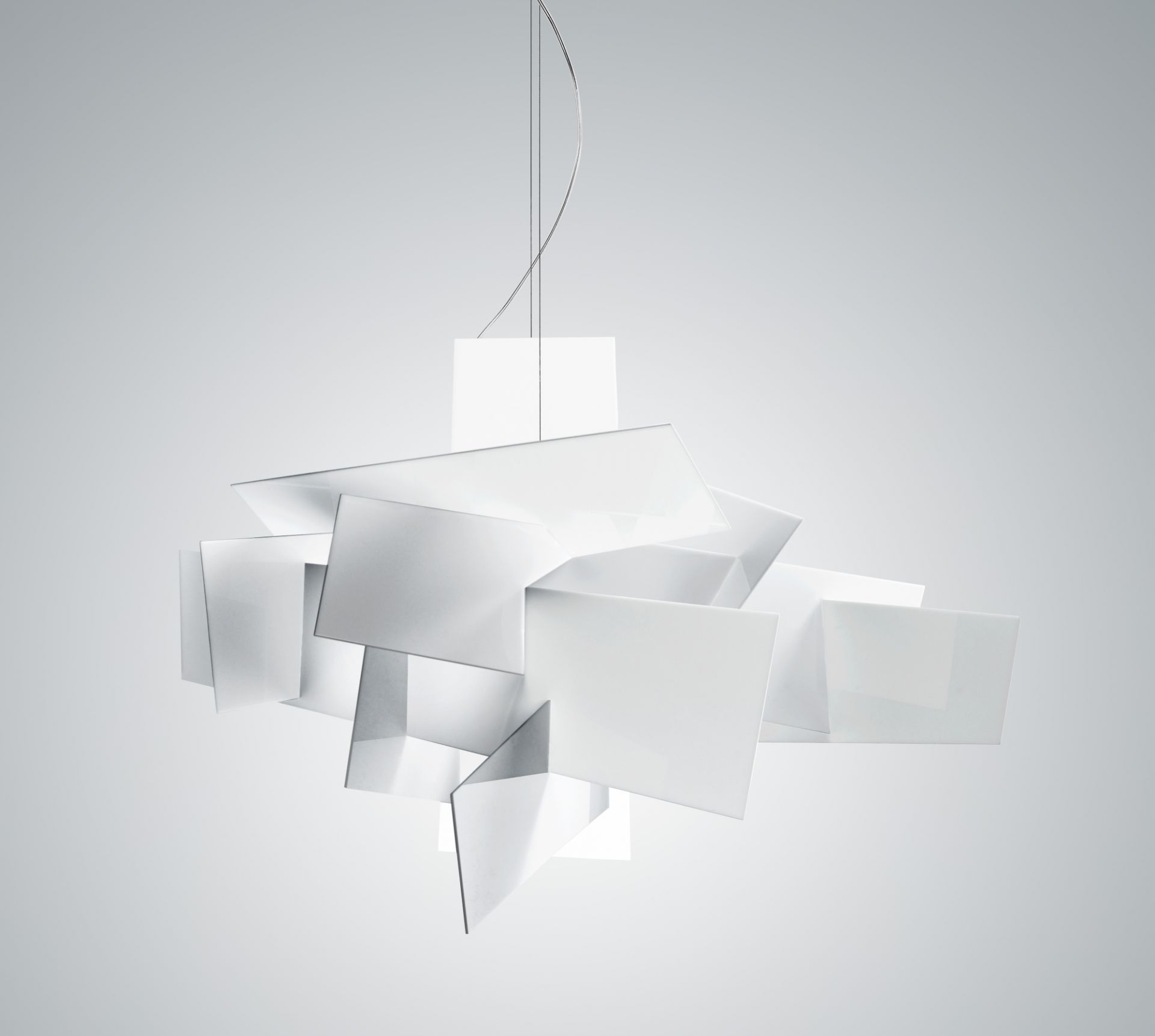 Weiße Big Bang Pendelleuchte von Foscarini, moderne LED Lampe für Wohnzimmer und Esszimmer.