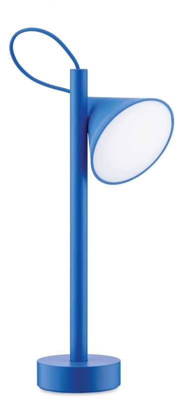 Blaue Tsumiki Akku-Tischleuchte von Alessi: Moderne LED Lampe mit Tragegriff für den Innenbereich.