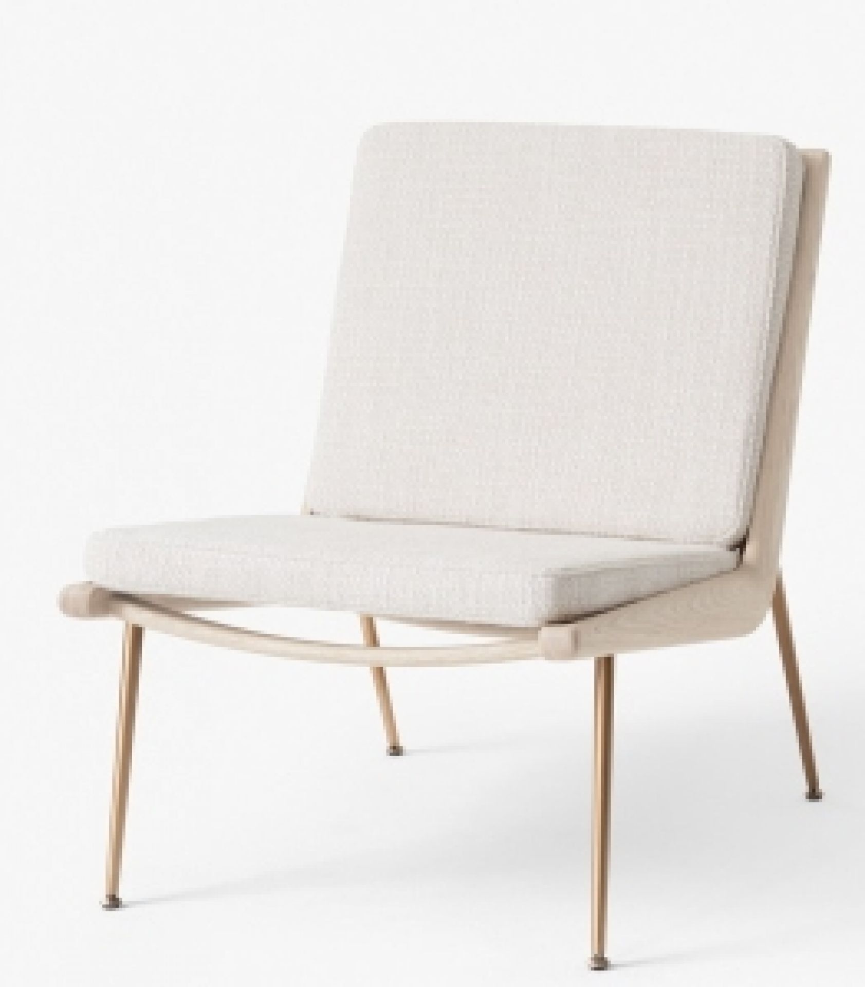 Boomerang Lounge Chair: Moderner Sessel mit hellem Stoffbezug und filigranem Metallgestell für Wohnzimmer und Lounge-Bereiche.