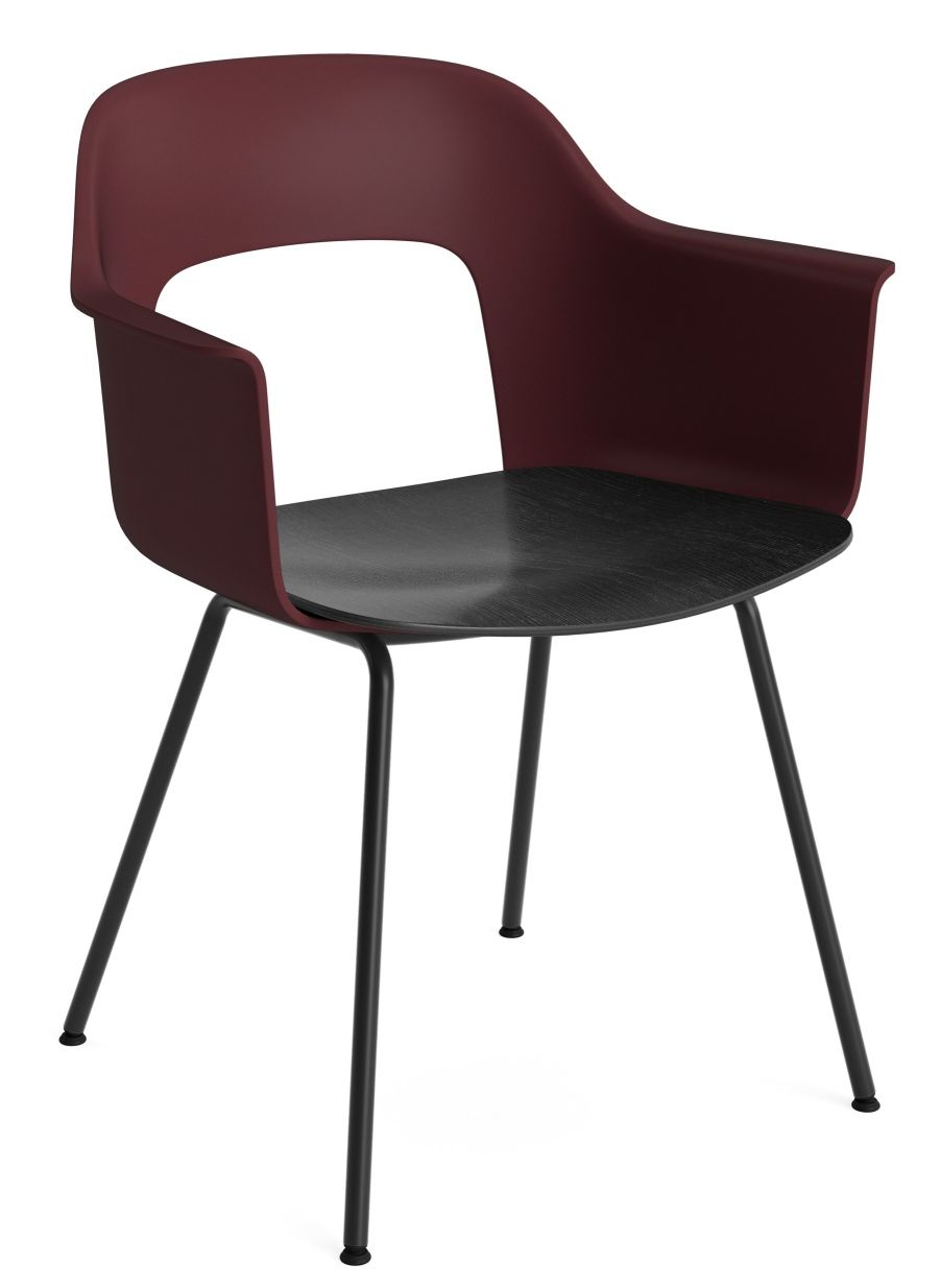 Layout Armchair von Hay, moderner Armlehnstuhl in Bordeauxrot mit schwarzer Sitzfläche und filigranem, schwarzem Metallgestell.