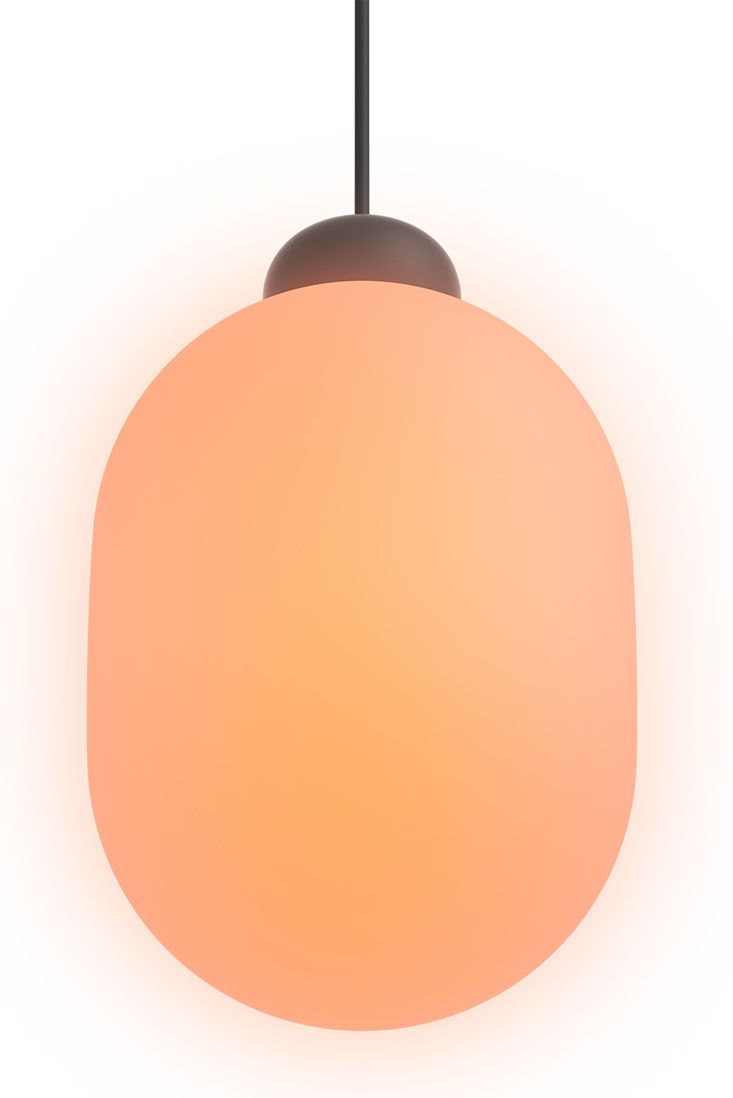 Nahaufnahme der leuchtenden Sun Pendelleuchte in Grau, modernes Design für Wohnzimmer und Esszimmer.