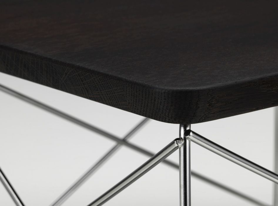 Bijzettafel LTR, donker eiken, Vitra 