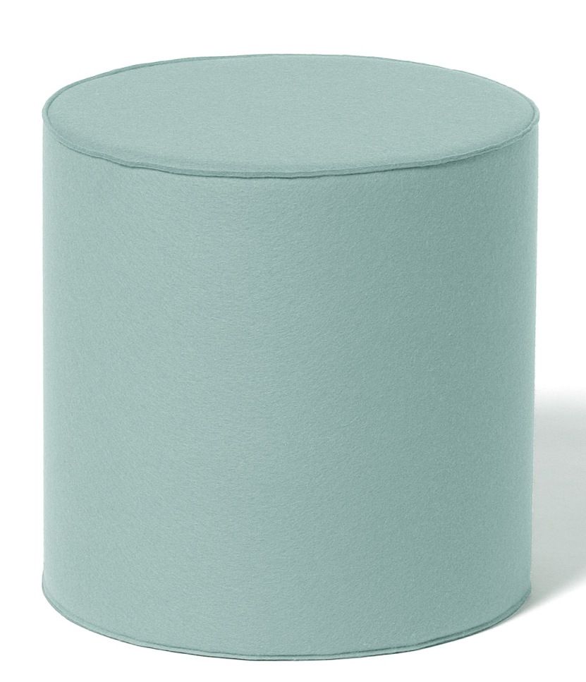 Moderner runder Hocker in Mintgrün, gepolstert mit weichem Filzstoff, ideal als Sitzgelegenheit oder Beistelltisch.
