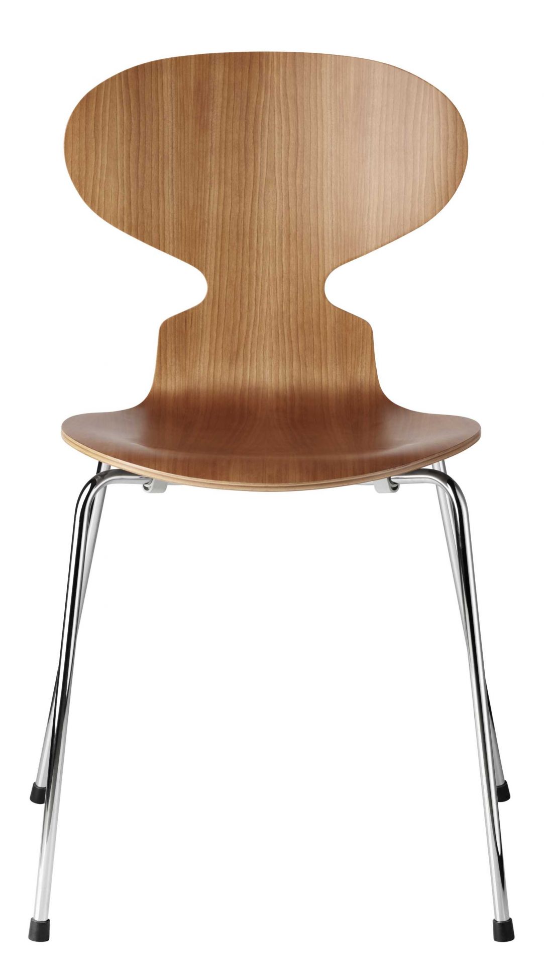 Die Ameise Stuhl von Fritz Hansen mit 4-Bein-Gestell aus Chrom und Sitzschale aus Holz.
