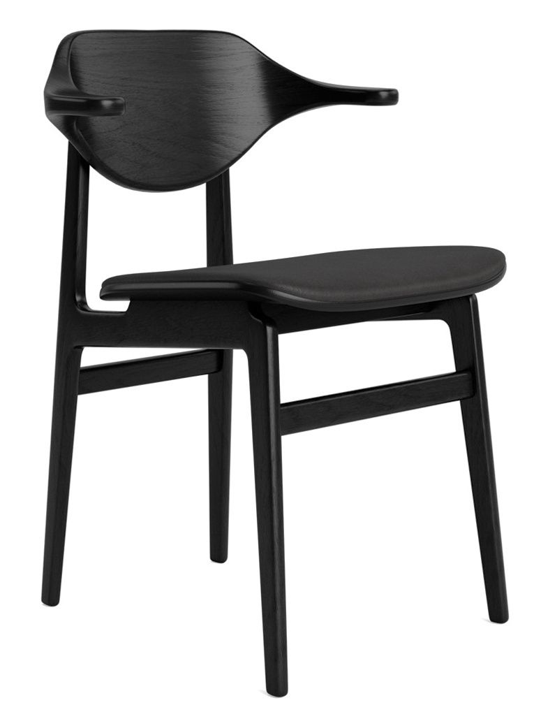 Schwarzer Bufala Dining Chair Stuhl von NORR11, moderner Holzstuhl mit Armlehnen für Esszimmer und Wohnbereich.