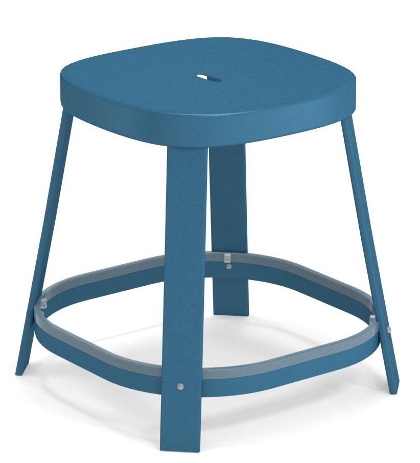 Blauer Thor Barhocker von Emu für den Außenbereich, niedriger Hocker mit quadratischer Sitzfläche.