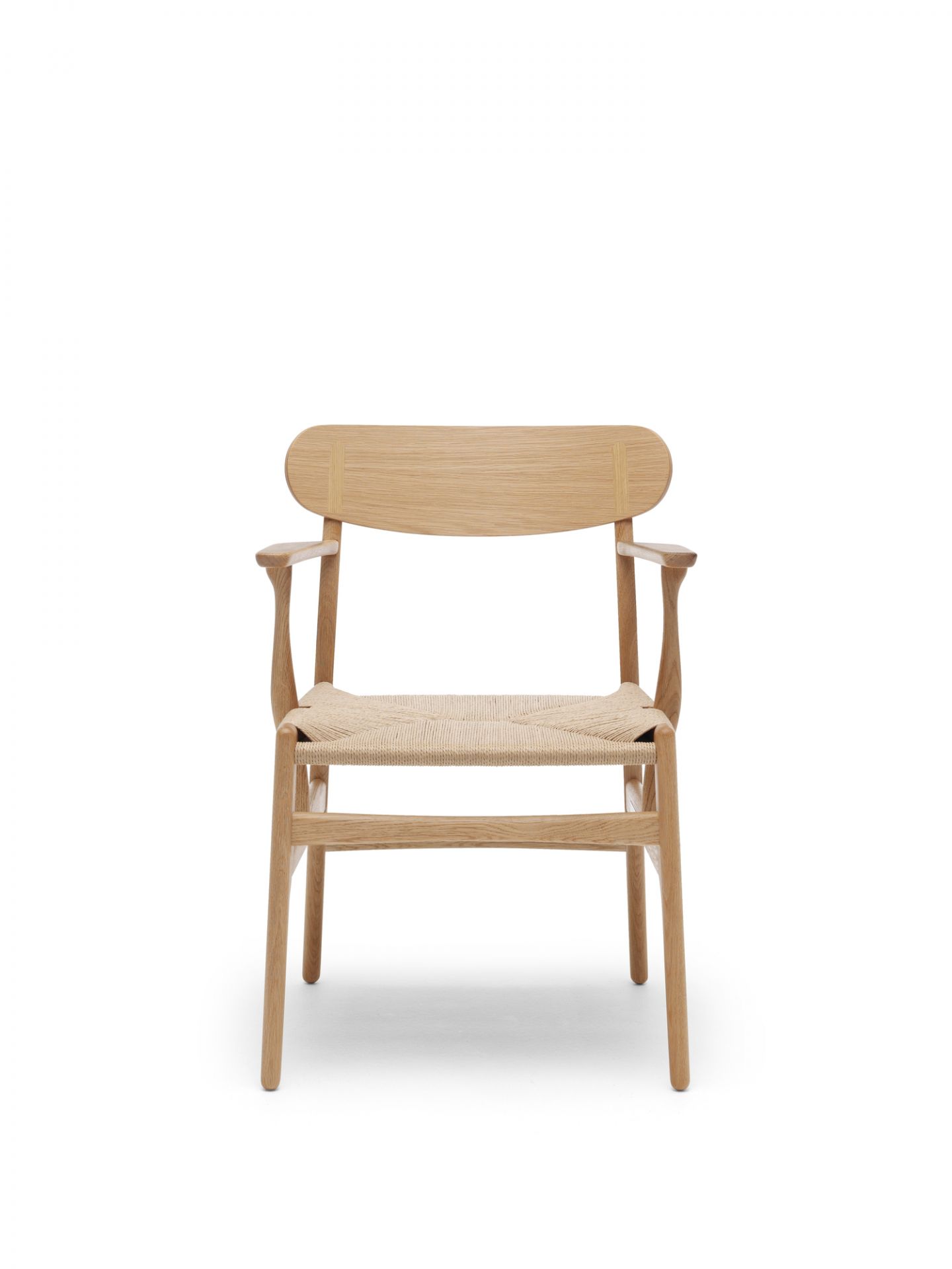 CH26 Stuhl von Carl Hansen & Søn aus Eiche mit Naturgeflecht, Frontansicht.