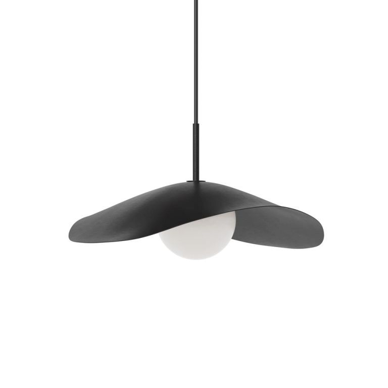 Fuji Pendelleuchte von Norr11, schwarzer Lampenschirm mit weißer Glaskugel, moderne Hängelampe für Wohnzimmer.
