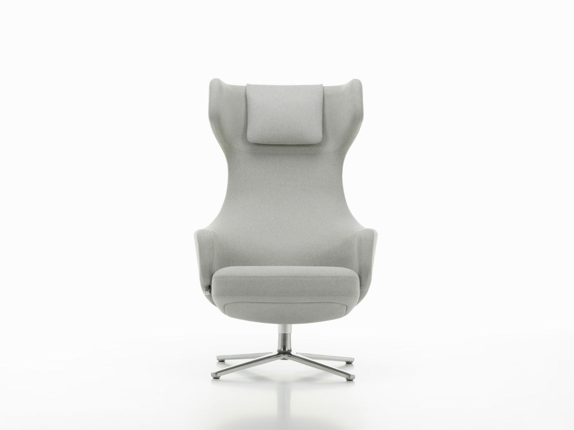 Grauer Grand Repos Sessel von Vitra mit hoher Rückenlehne und Drehfuß auf weißem Hintergrund.