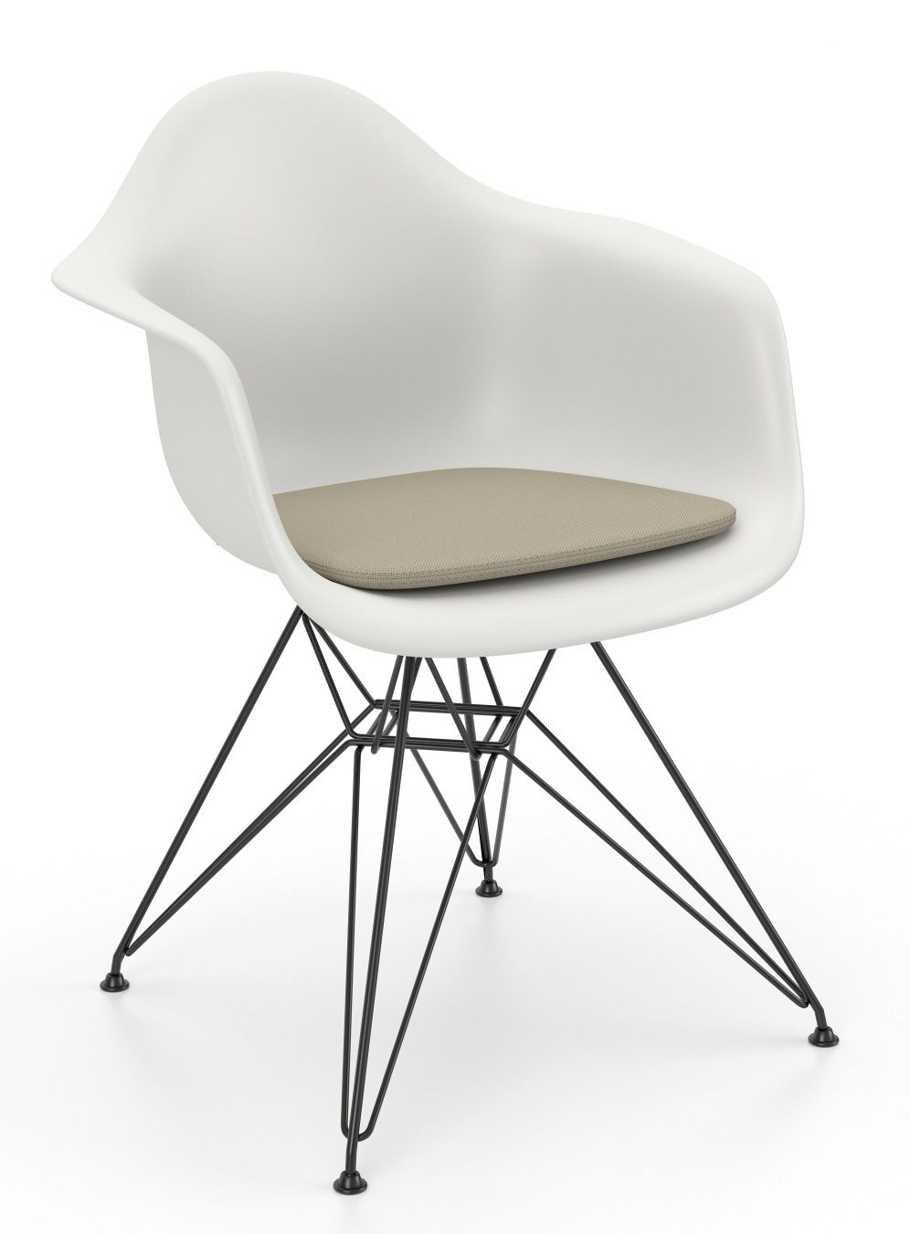 Weißer Vitra Eames Plastic Armchair mit schwarzem Untergestell und beiger Sitzauflage Typ A.
