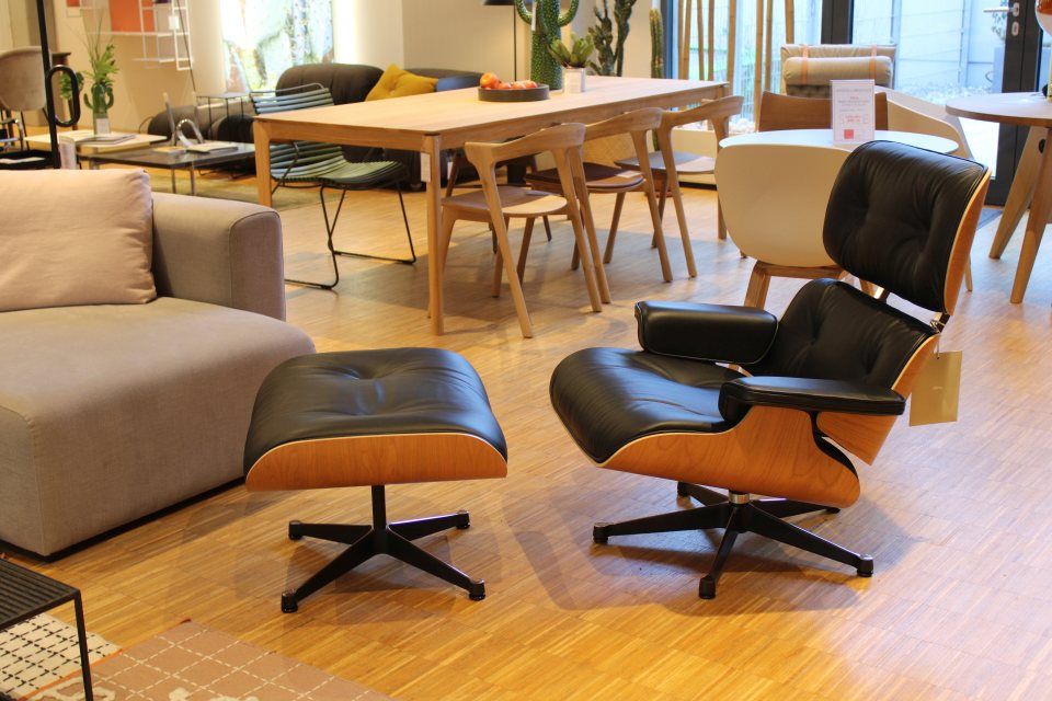 Eames Lounge Chair & Ottoman fauteuil kersenhout Vitra - TENTOONSTELLINGSSTUK