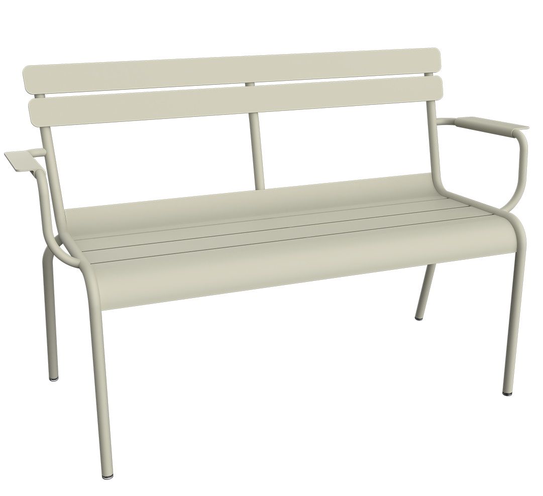 Beige Luxembourg Gartenbank von Fermob für zwei Personen, Outdoor-Möbel aus Metall.