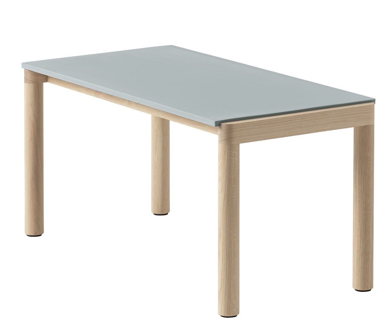 Muuto Couple Couchtisch mit hellgrauer Tischplatte und hellem Holzgestell, modernes Design für Wohnzimmer.