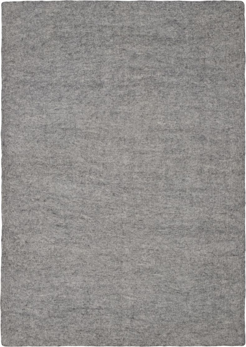 Grauer, rechteckiger Filzteppich (160x230 cm) von myfelt, ideal für Wohnzimmer und Schlafzimmer.