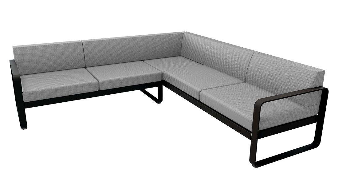 Bellevie Lounge Sofa von Fermob, graues Outdoor Ecksofa mit schwarzem Rahmen für Garten und Terrasse.