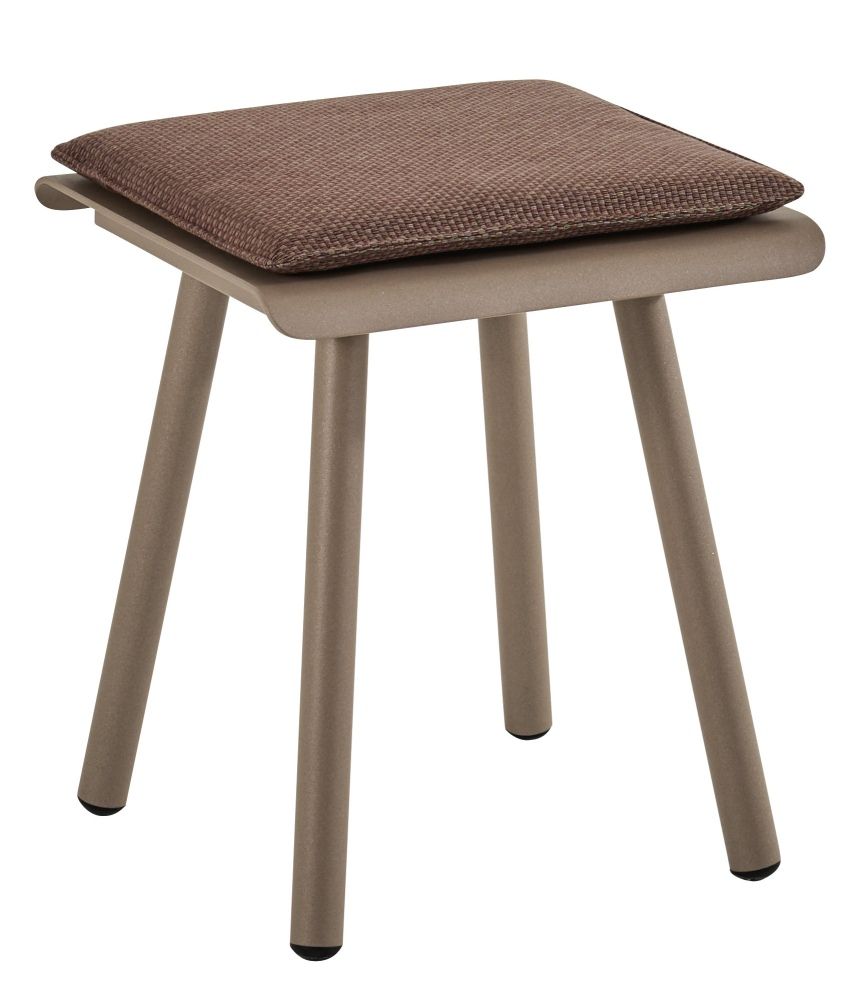 Weishäupl Vapio Hocker für den Außenbereich, braun, mit quadratischer Sitzfläche und drei Beinen.