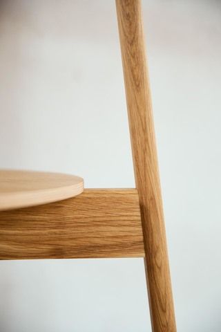 Lunar-stoel eikenhout Form & Refine