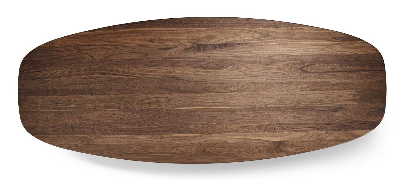 Detailaufnahme der Tischplatte des Walter Knoll Moualla Esstisch 2990 aus massivem Nussbaumholz.