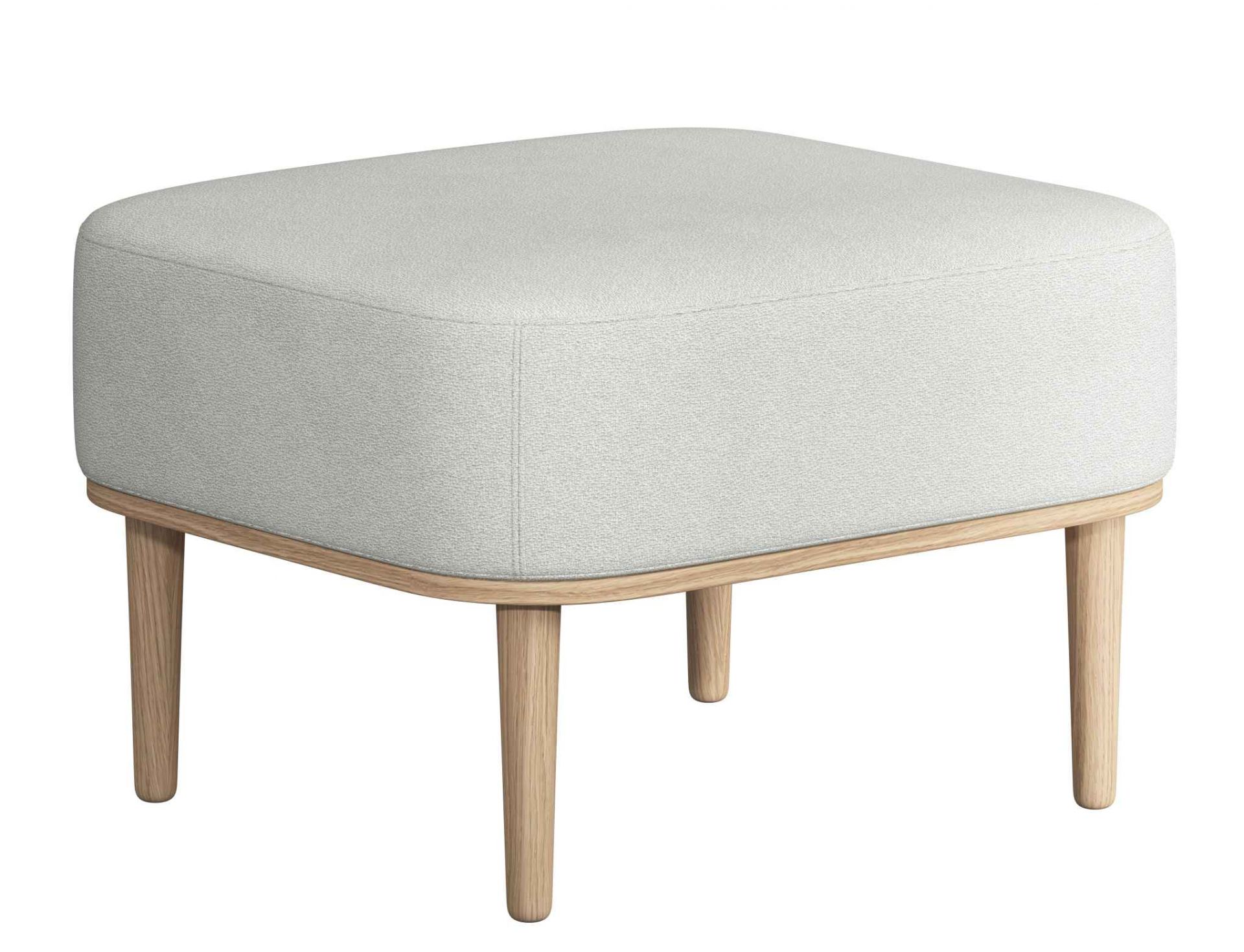 Serena Pouf Ottoman mit hellem Stoffbezug und Beinen aus Eiche natur. Hocker für Wohnzimmer.