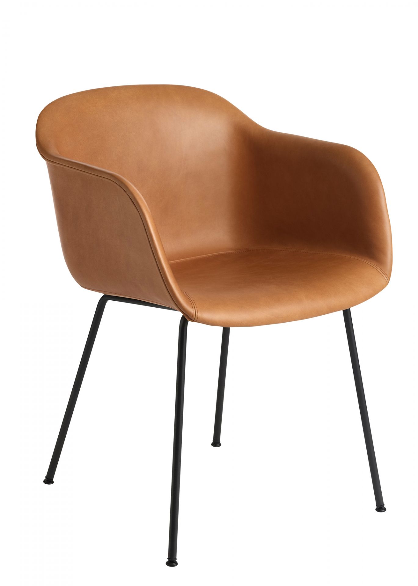 Muuto Fiber Armchair Tube Base Stuhl in braunem Leder mit schwarzem Metallgestell, seitliche Ansicht.