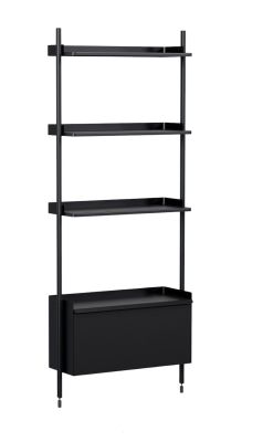 Schwarzes Hay Pier System Regal mit vier Regalböden und einem Schrankmodul.