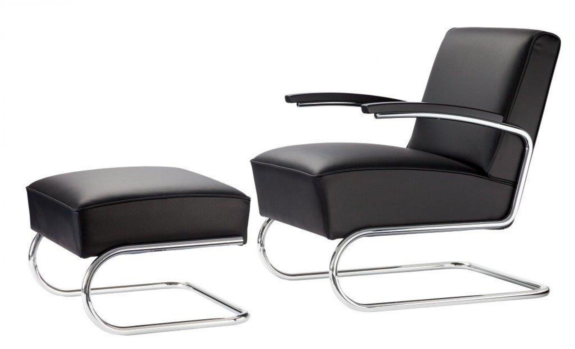 Schwarzer Thonet S 411 H Ledersessel mit Hocker, Stahlrohrgestell im Bauhaus Design.