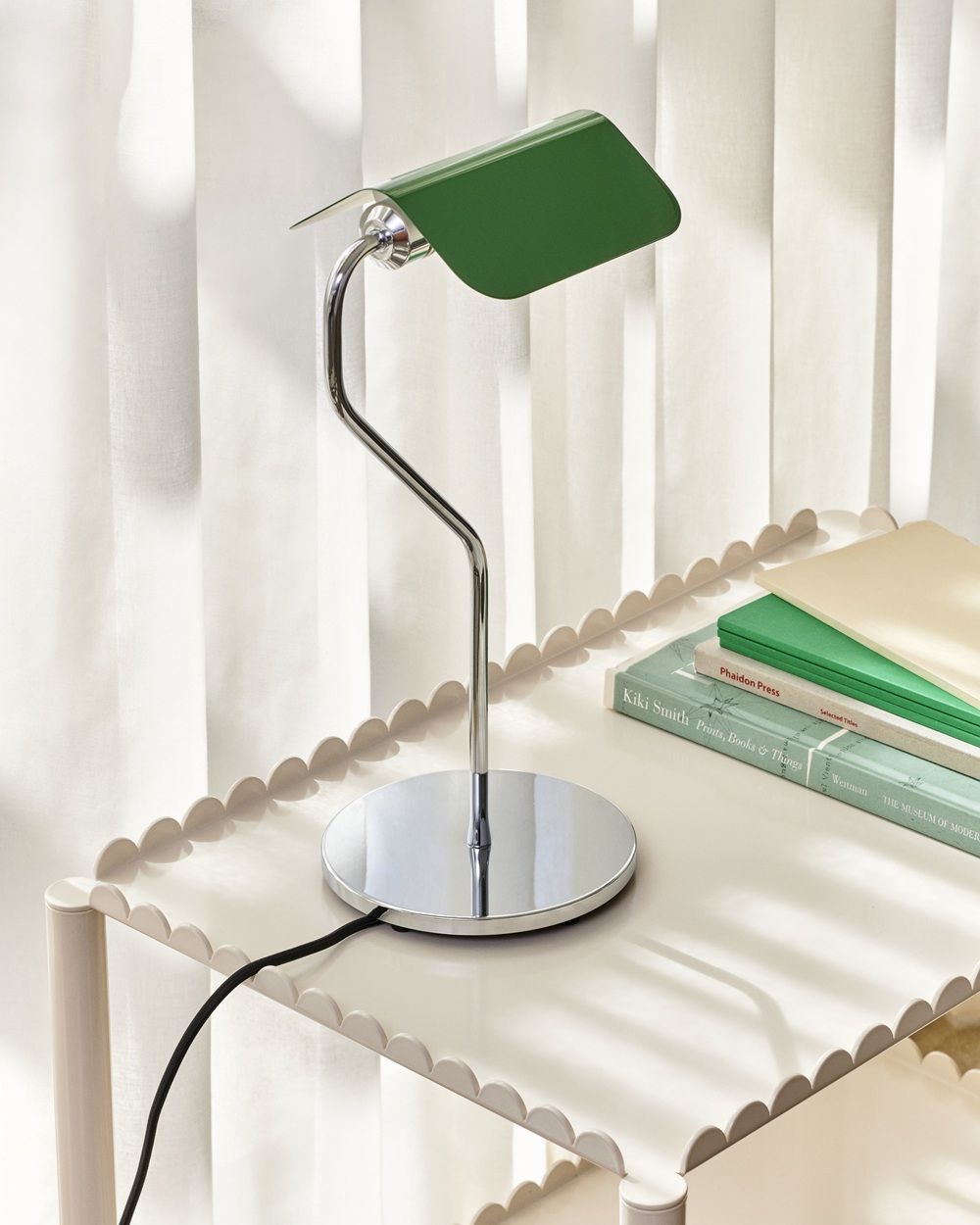 Apex Table Lamp Oyster tafellamp Hay
