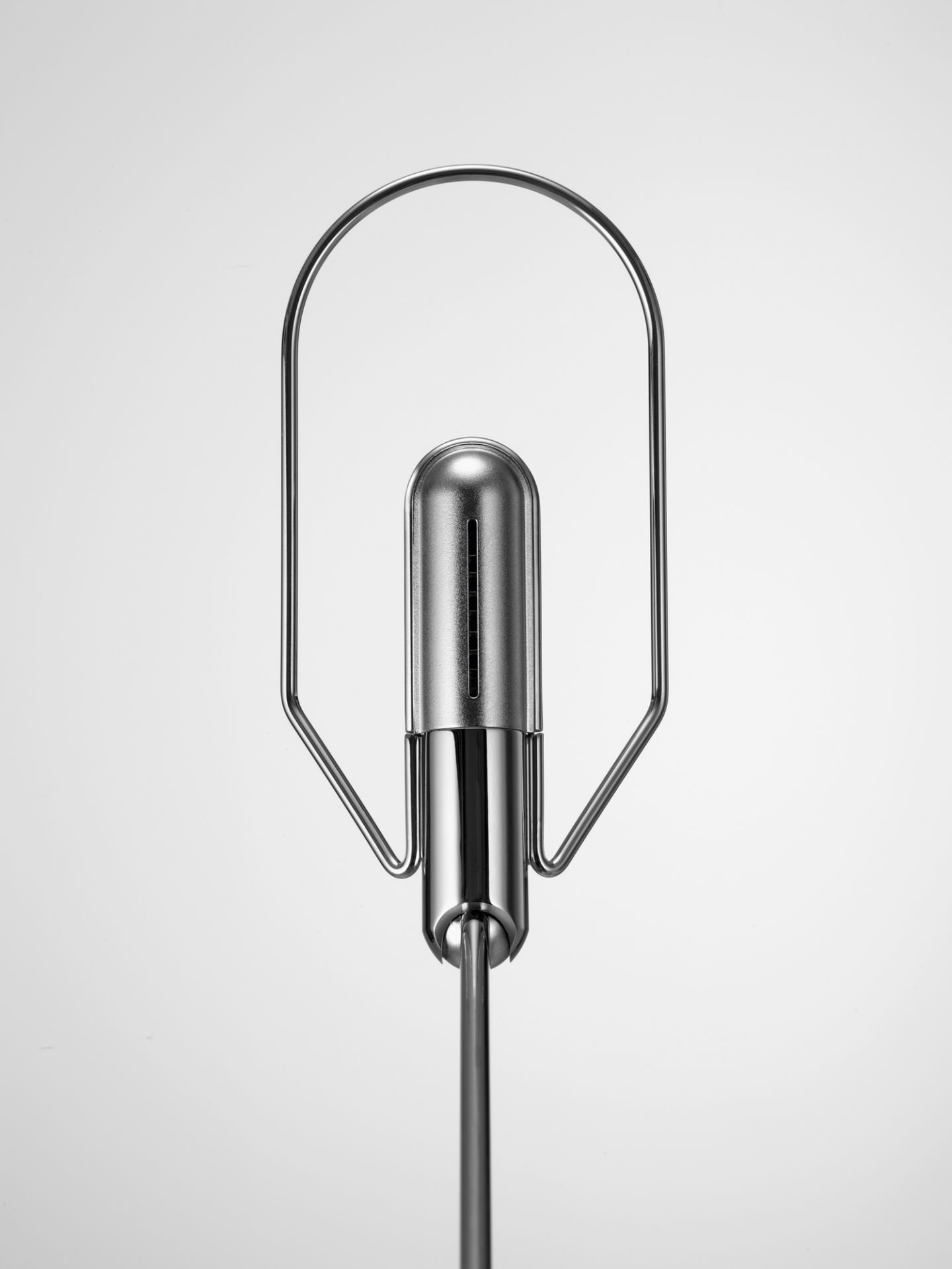 Liftolino LED Tischleuchte, Chrom, 4000K, dimmbar: Elegante Schreibtischleuchte für helles, modernes Licht.