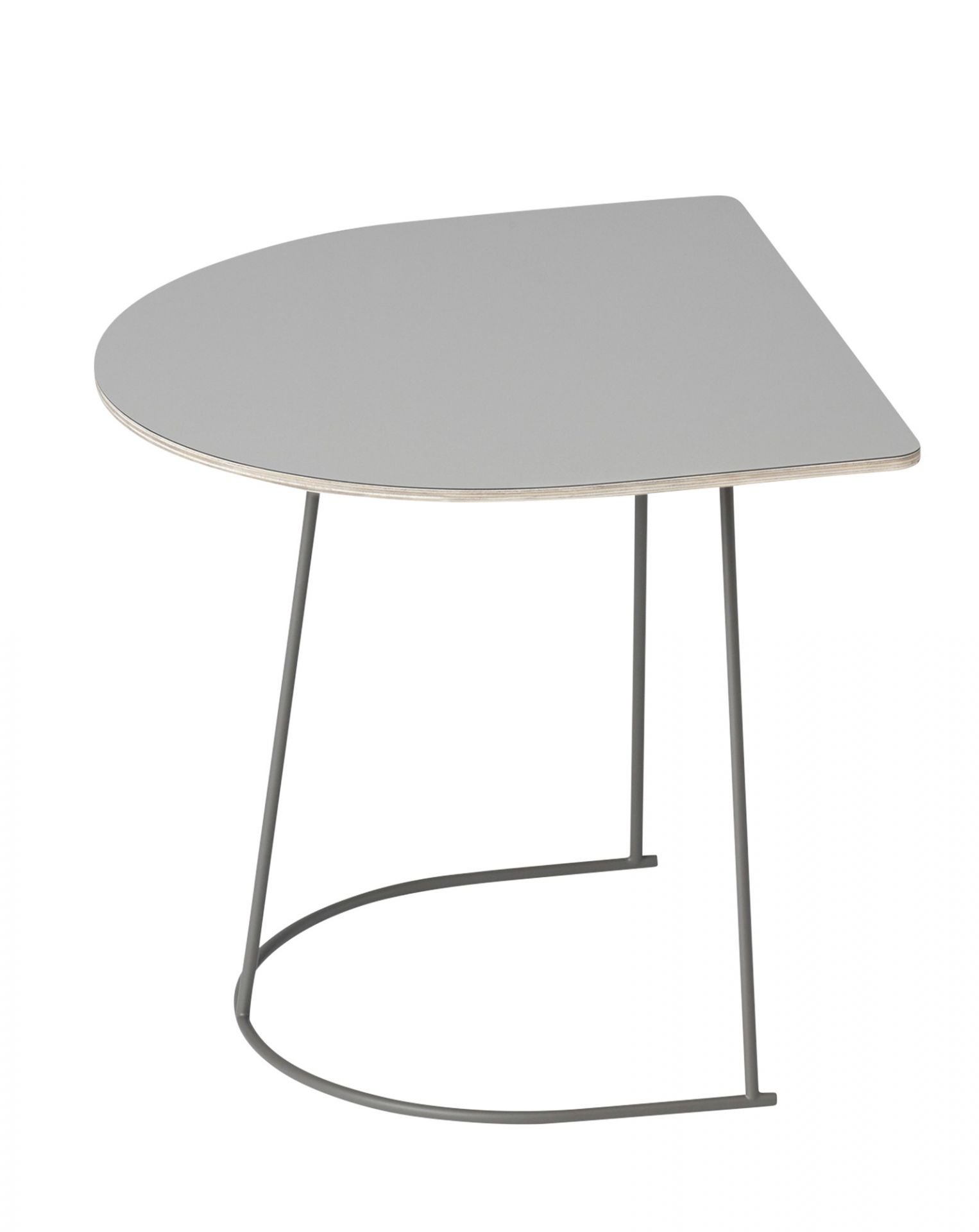 Grauer Airy Coffee Table von Muuto, halbrunder Beistelltisch mit minimalistischem Design und filigranem Stahlgestell.