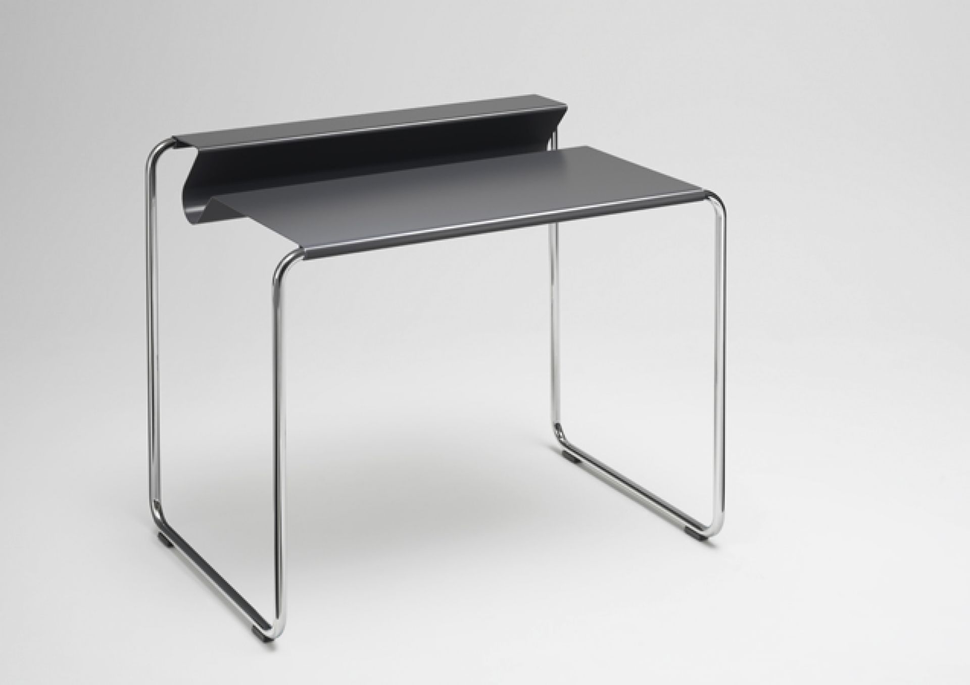 PS07 Sekretär von Müller Möbelfabrikation, minimalistischer Schreibtisch mit Ablage und verchromtem Stahlrohrgestell, graue Tischplatte.