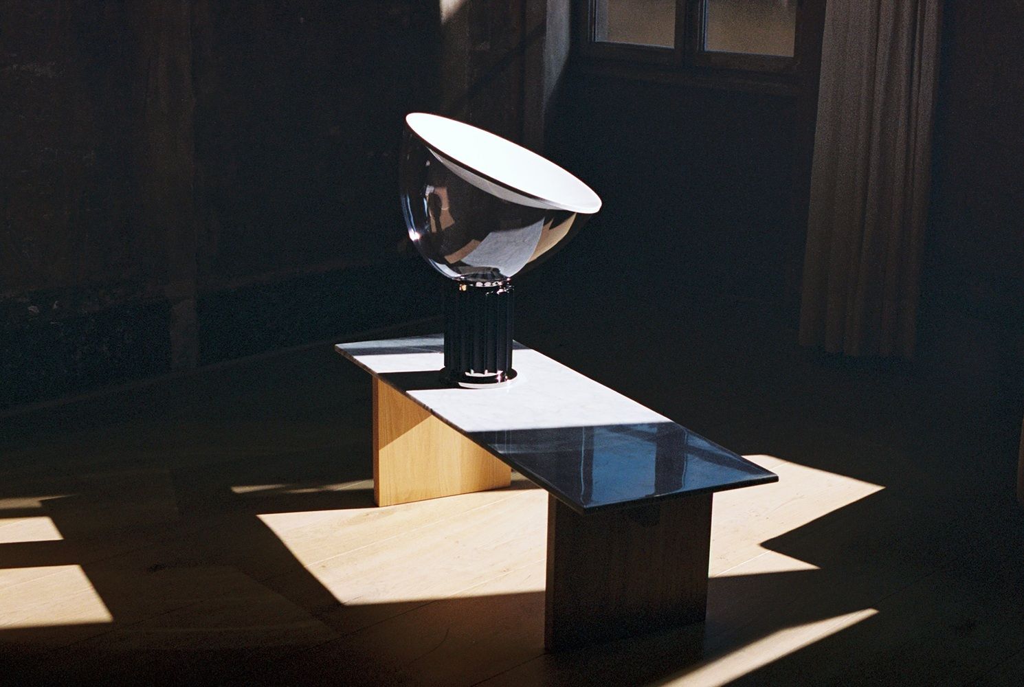 Taccia Small LED-tafellamp van Flos