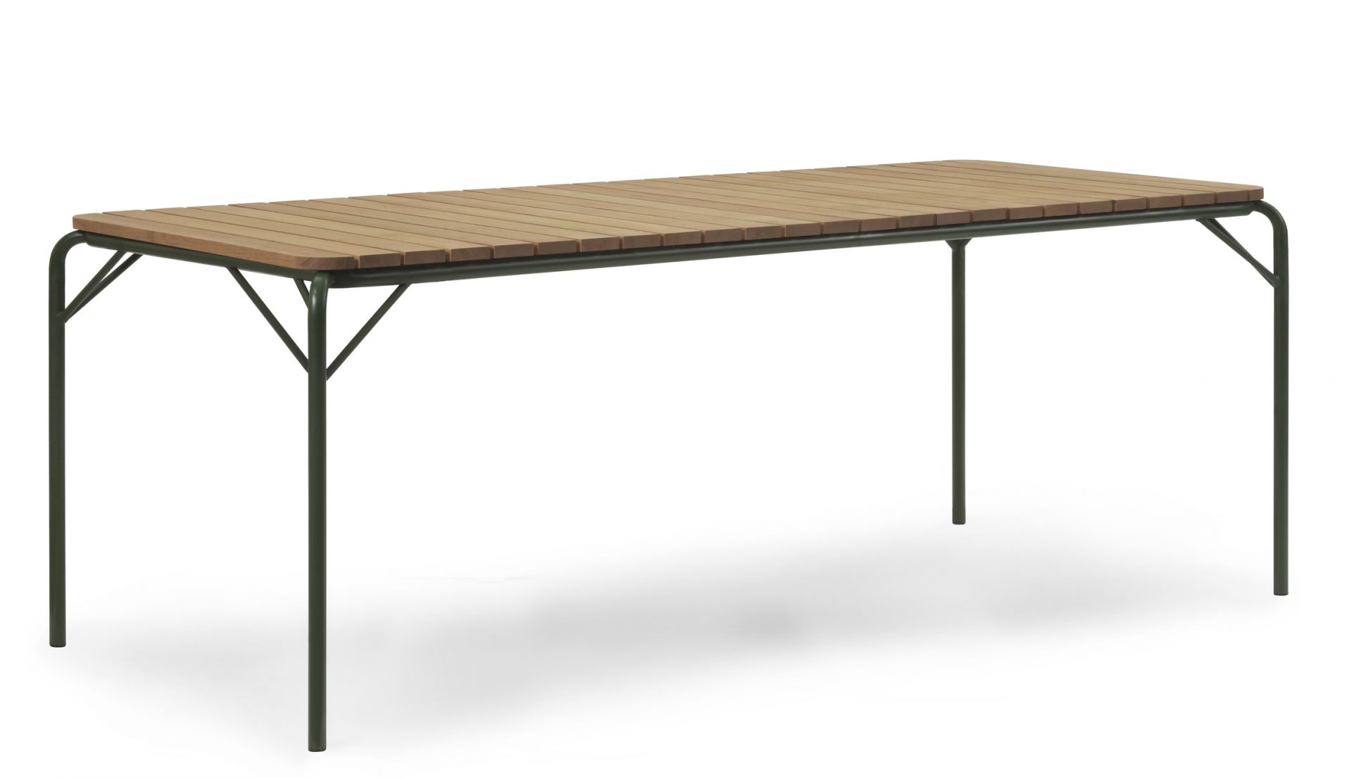 Vig Table Outdoor von Normann Copenhagen, Gartentisch aus Teakholz und grünem Metallgestell.
