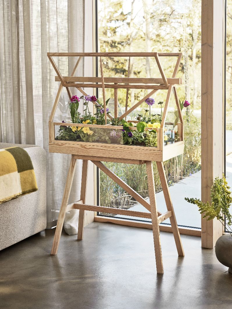 Greenhouse-kas Design House Stockholm donker essenhout