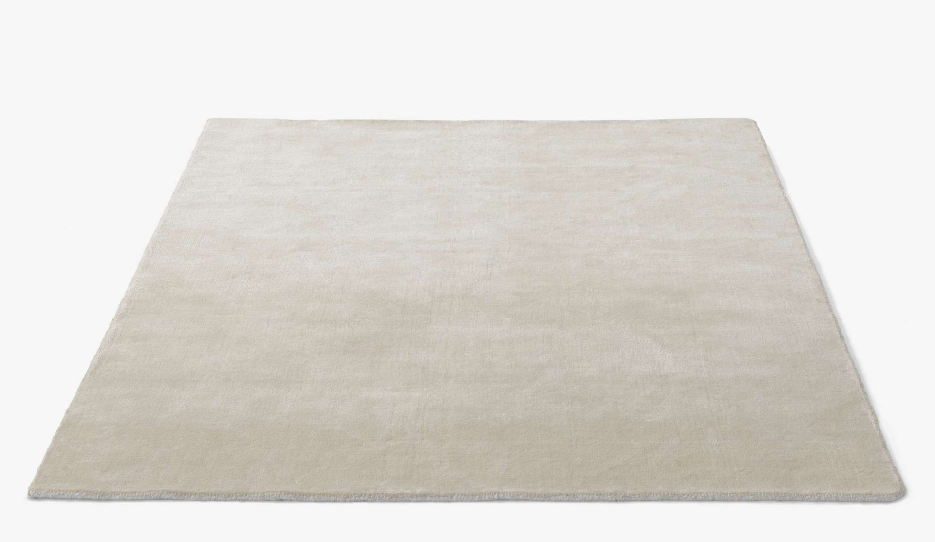 The Moor Rug Teppich von AndTradition, einfarbig beige, rechteckig, aus Wolle und Baumwolle.